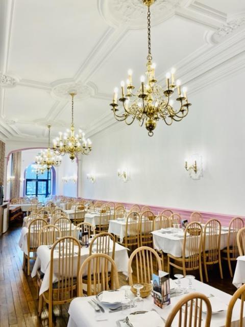 Grand Hotel De La Basilique Lourdes Bagian luar foto