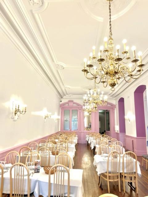 Grand Hotel De La Basilique Lourdes Bagian luar foto